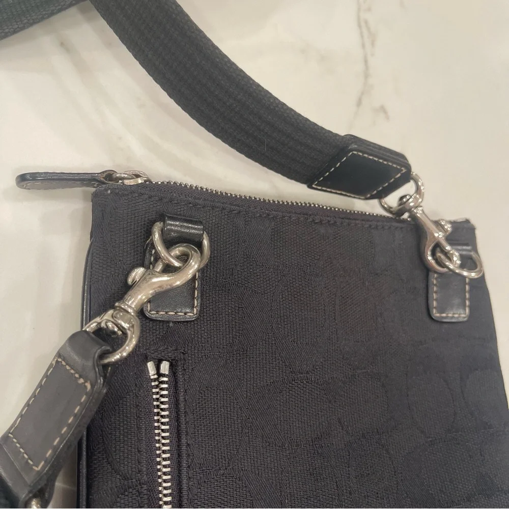 Coach black canvas messenger crossbody bag - Picture 12 of 12